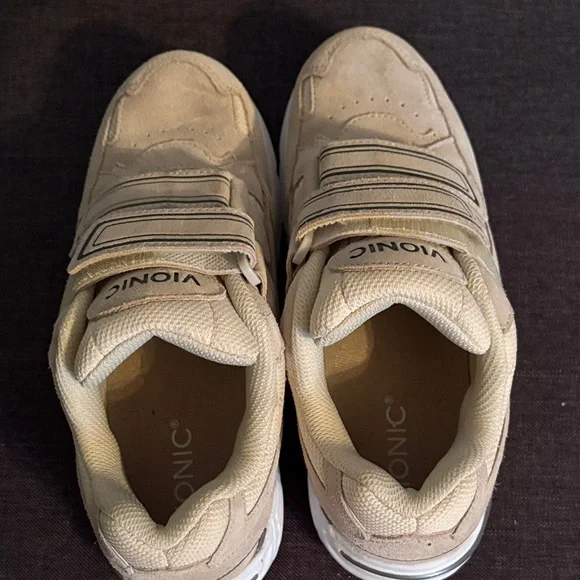 Vionic women’s Beige Velcro Sneakers - Picture 5 of 7
